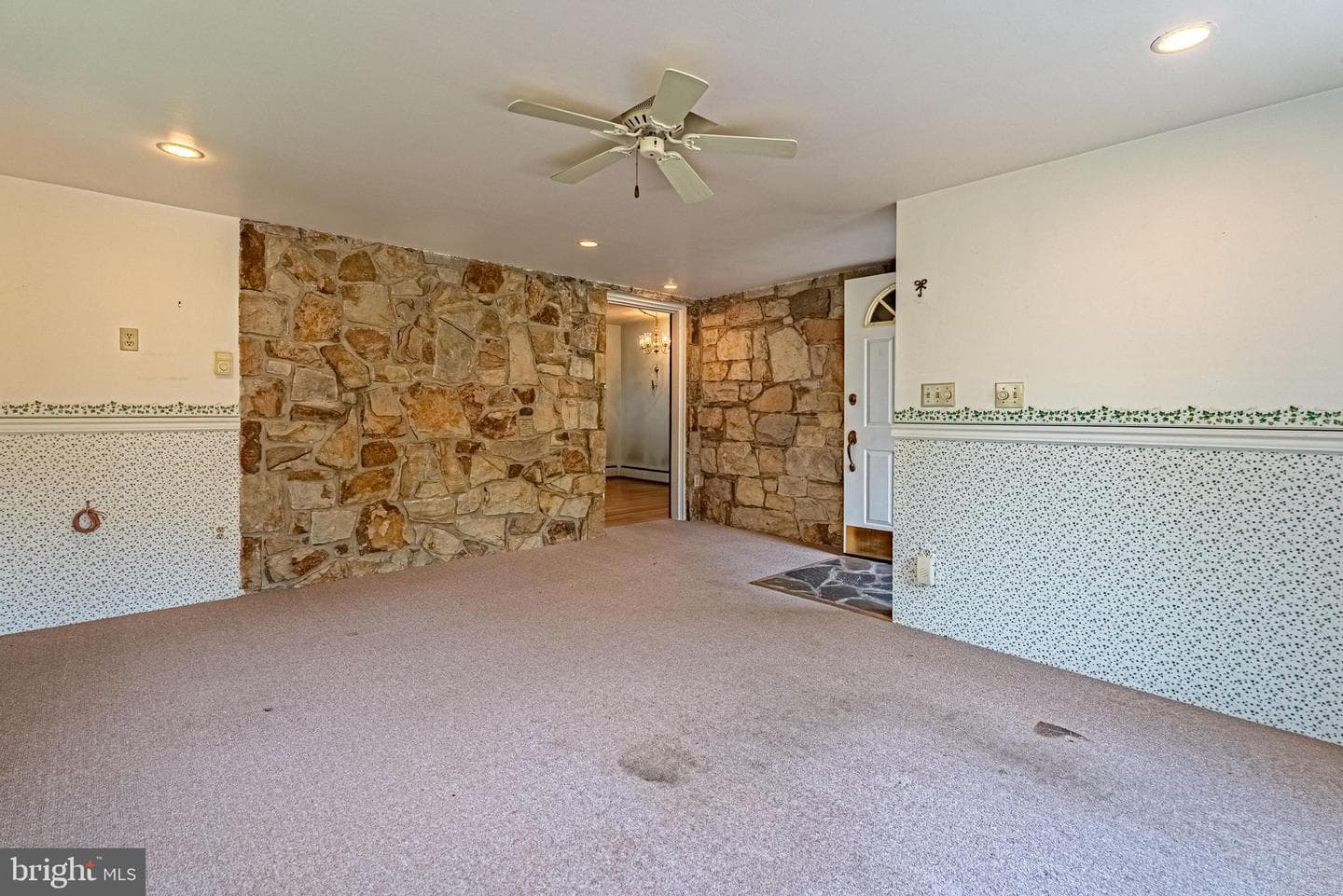 1006 Kent Avenue photo 12