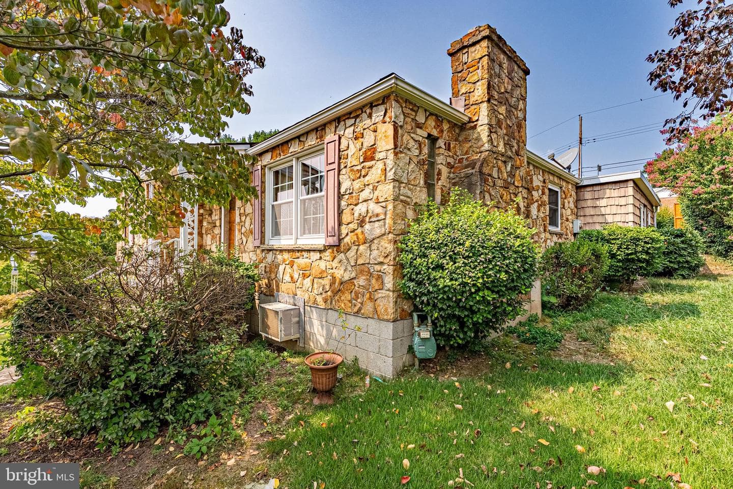 1006 Kent Avenue photo 27