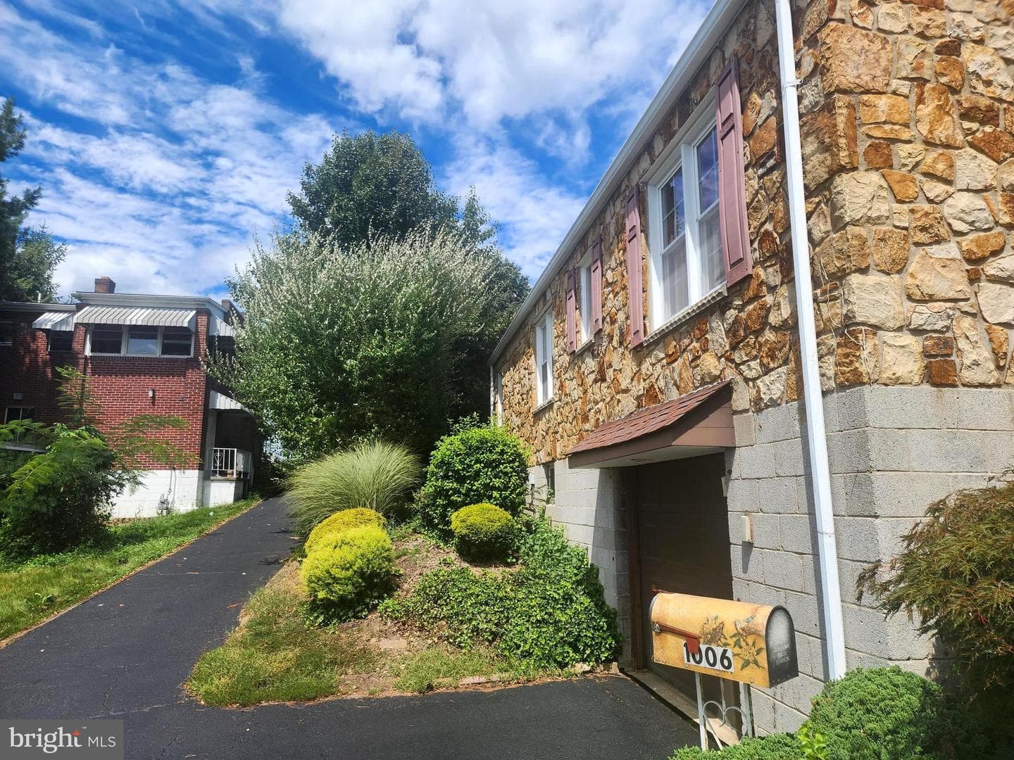 1006 Kent Avenue photo 31