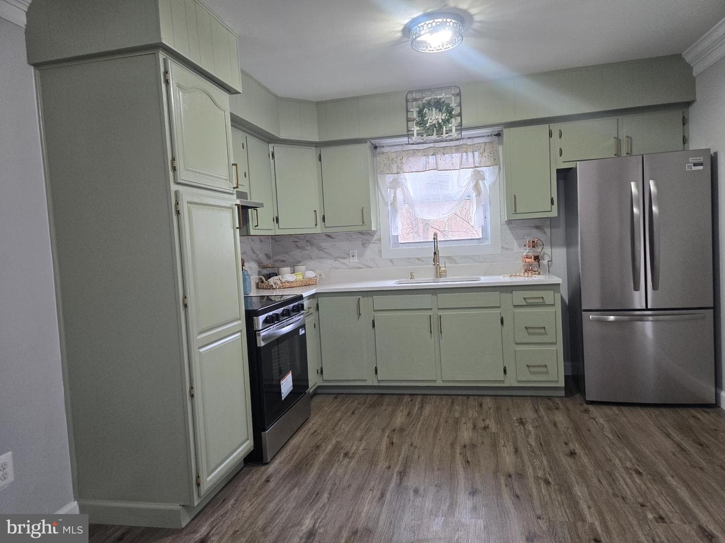 116 Armstrong Street photo 15