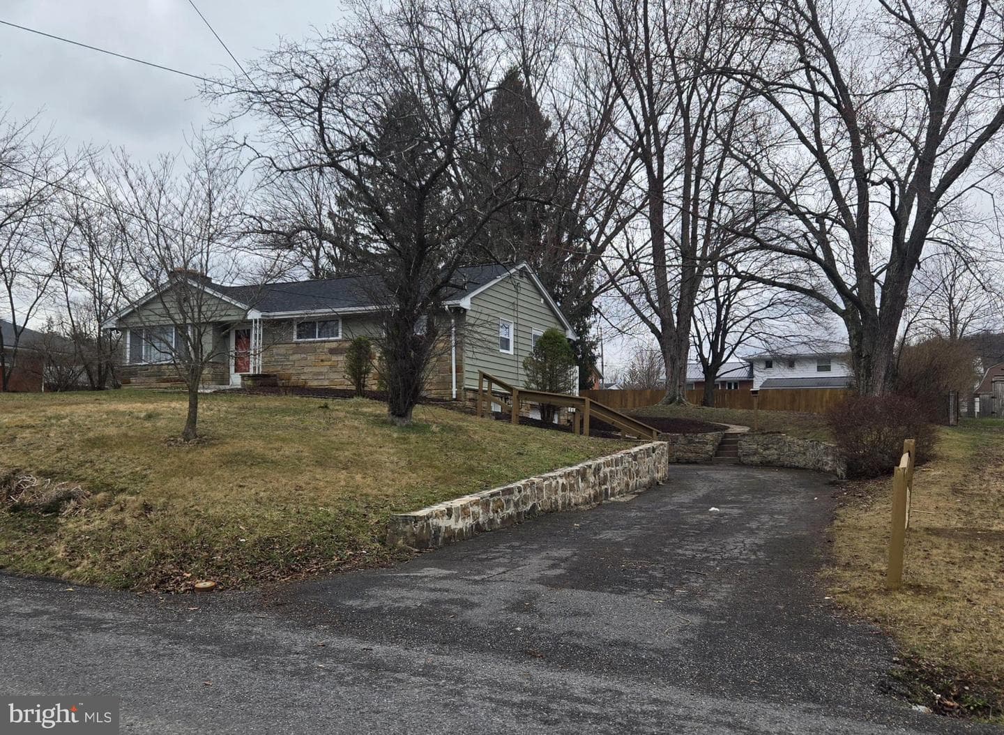 116 Armstrong Street photo 3