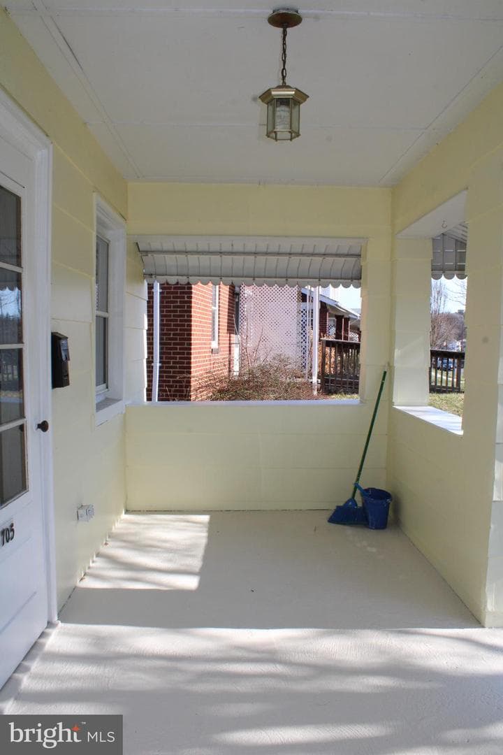 705 Hill Top Drive photo 5