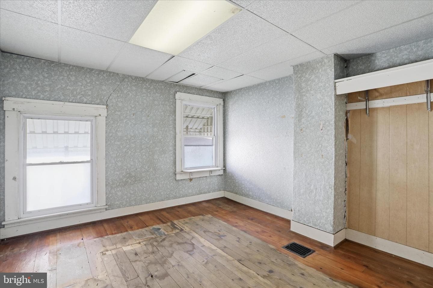 21802 National Pike NE photo 22