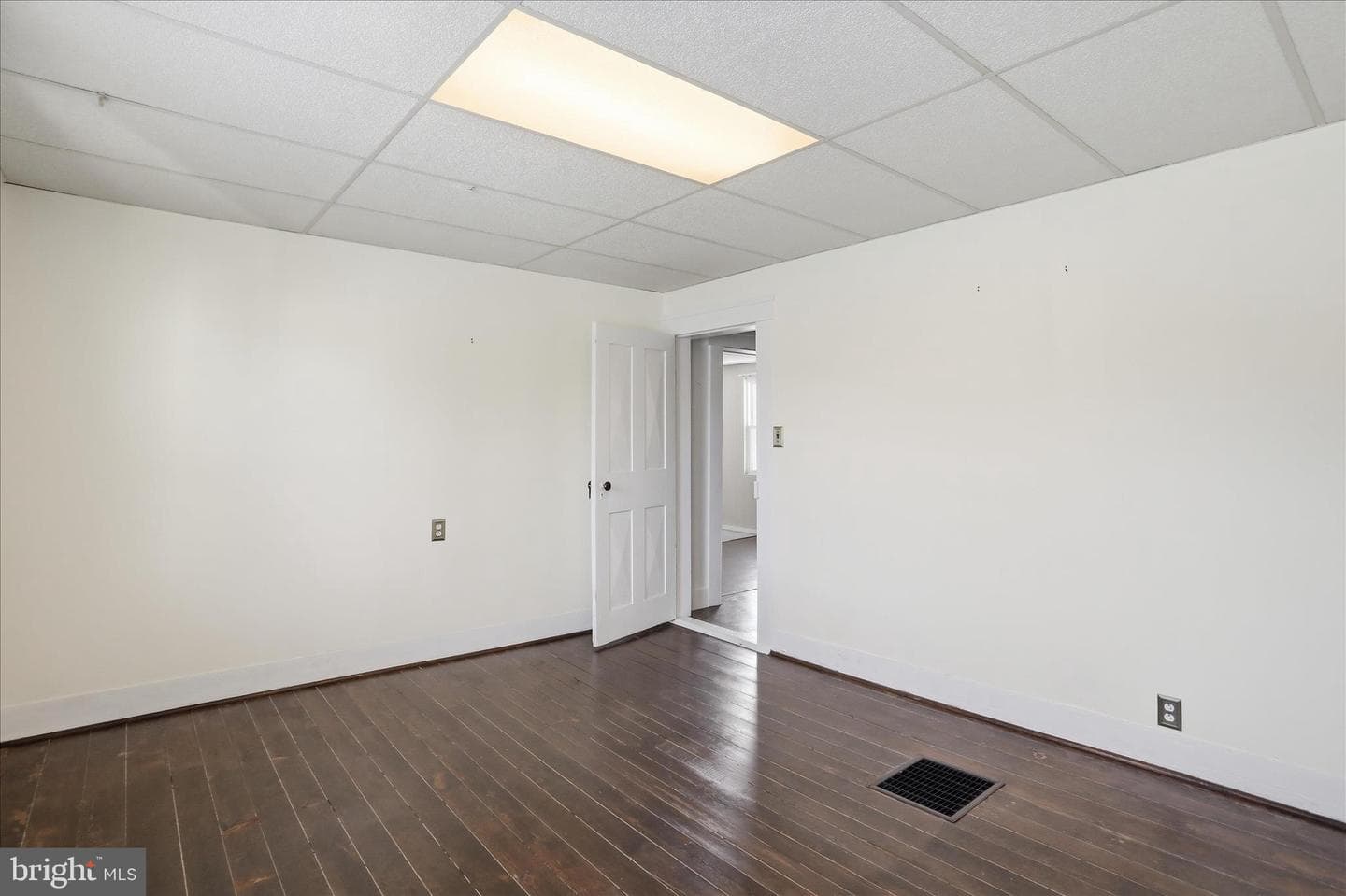 21802 National Pike NE photo 25