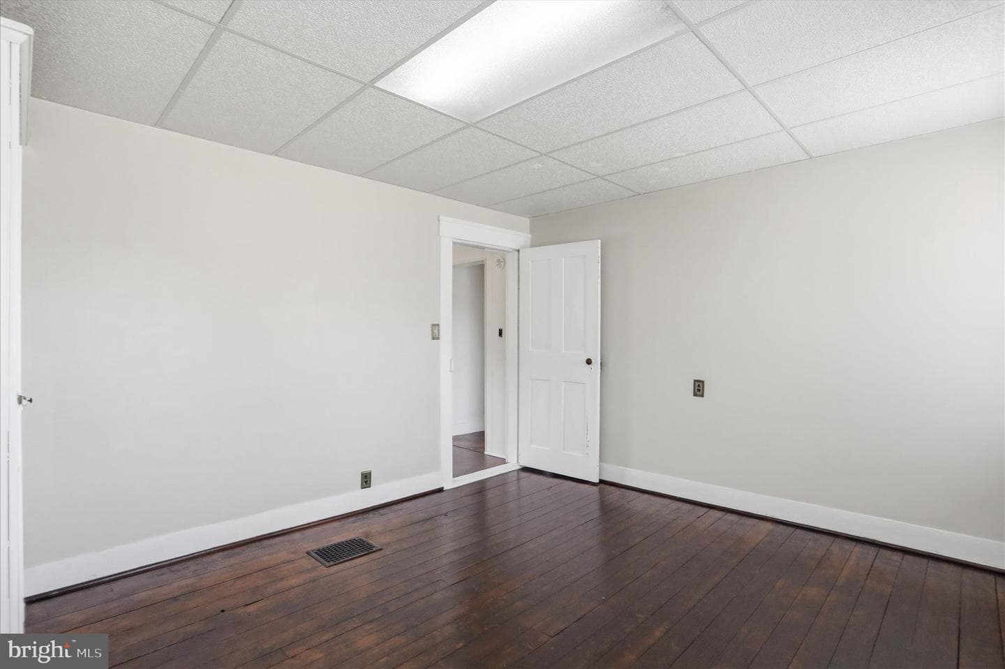 21802 National Pike NE photo 26