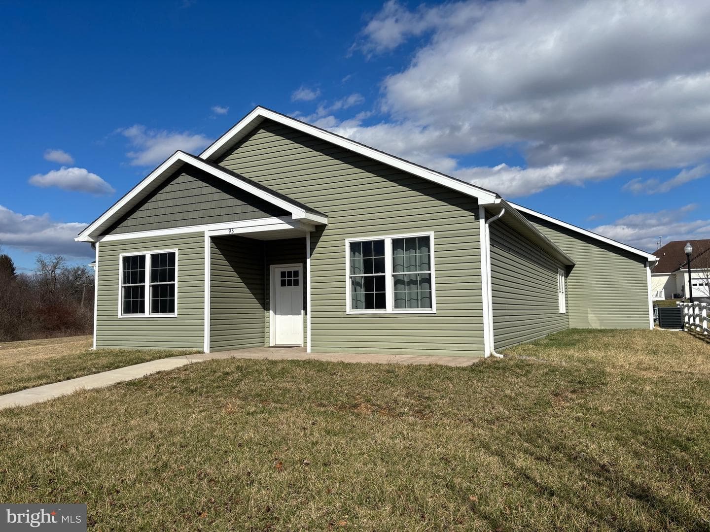 93 Candlewick Court, Frostburg