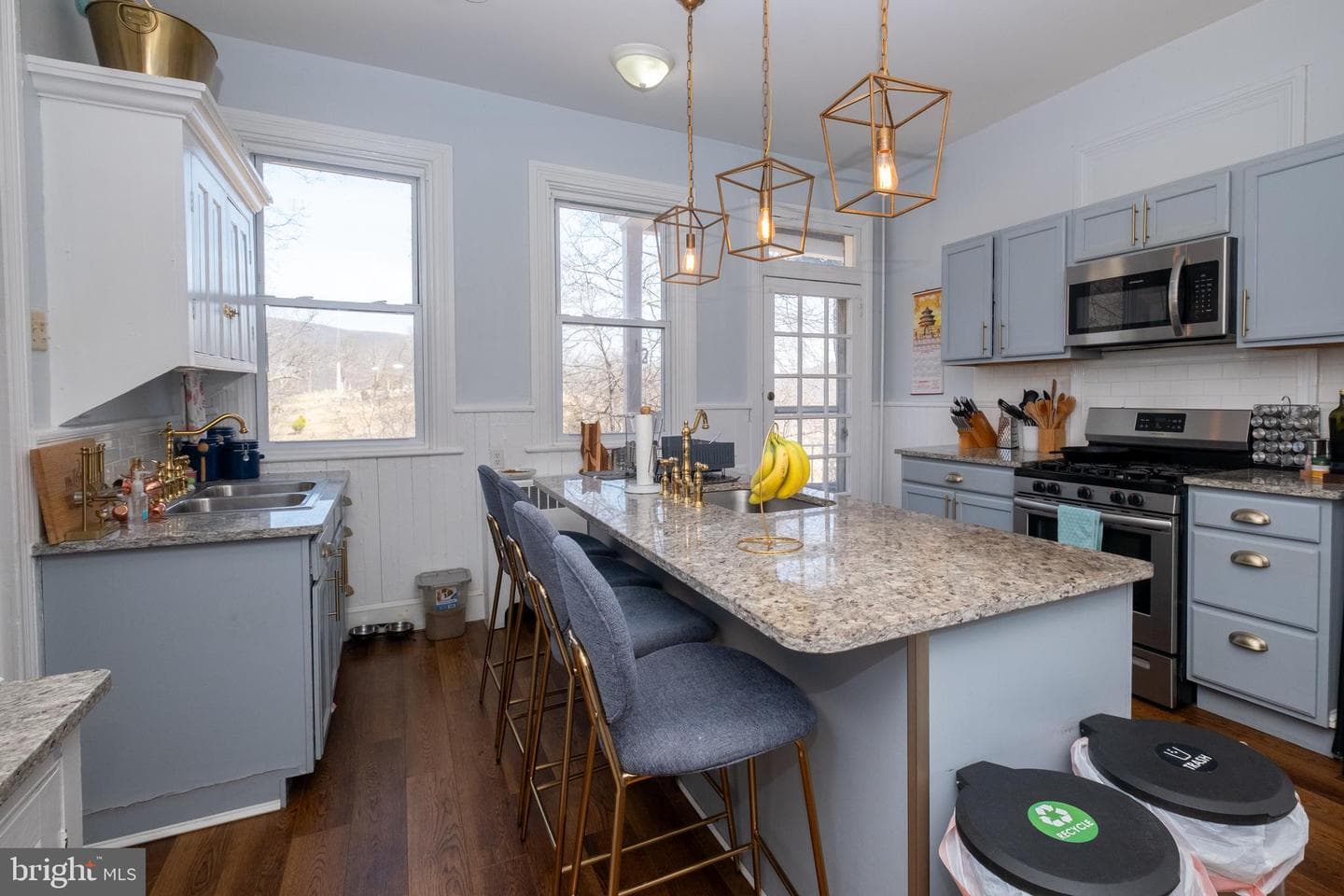 611 Washington Street photo 24