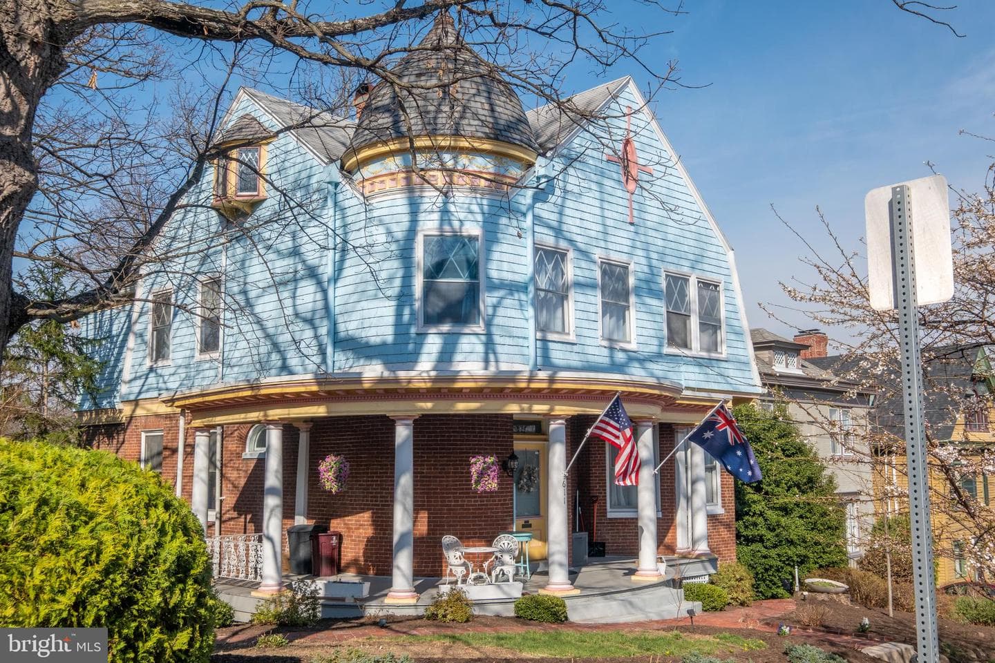 611 Washington Street photo 3