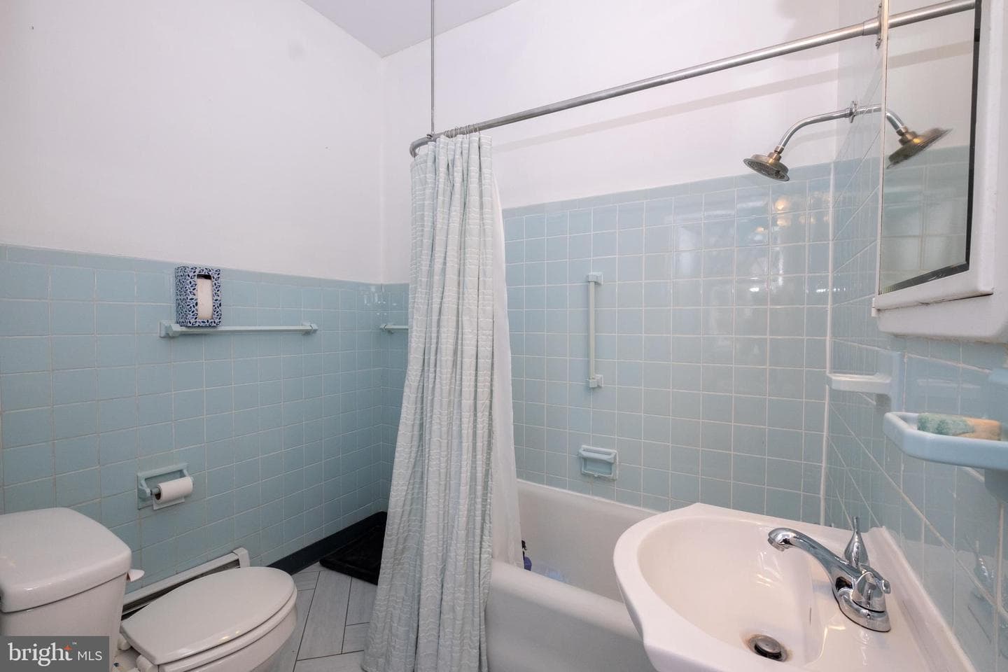 611 Washington Street photo 38