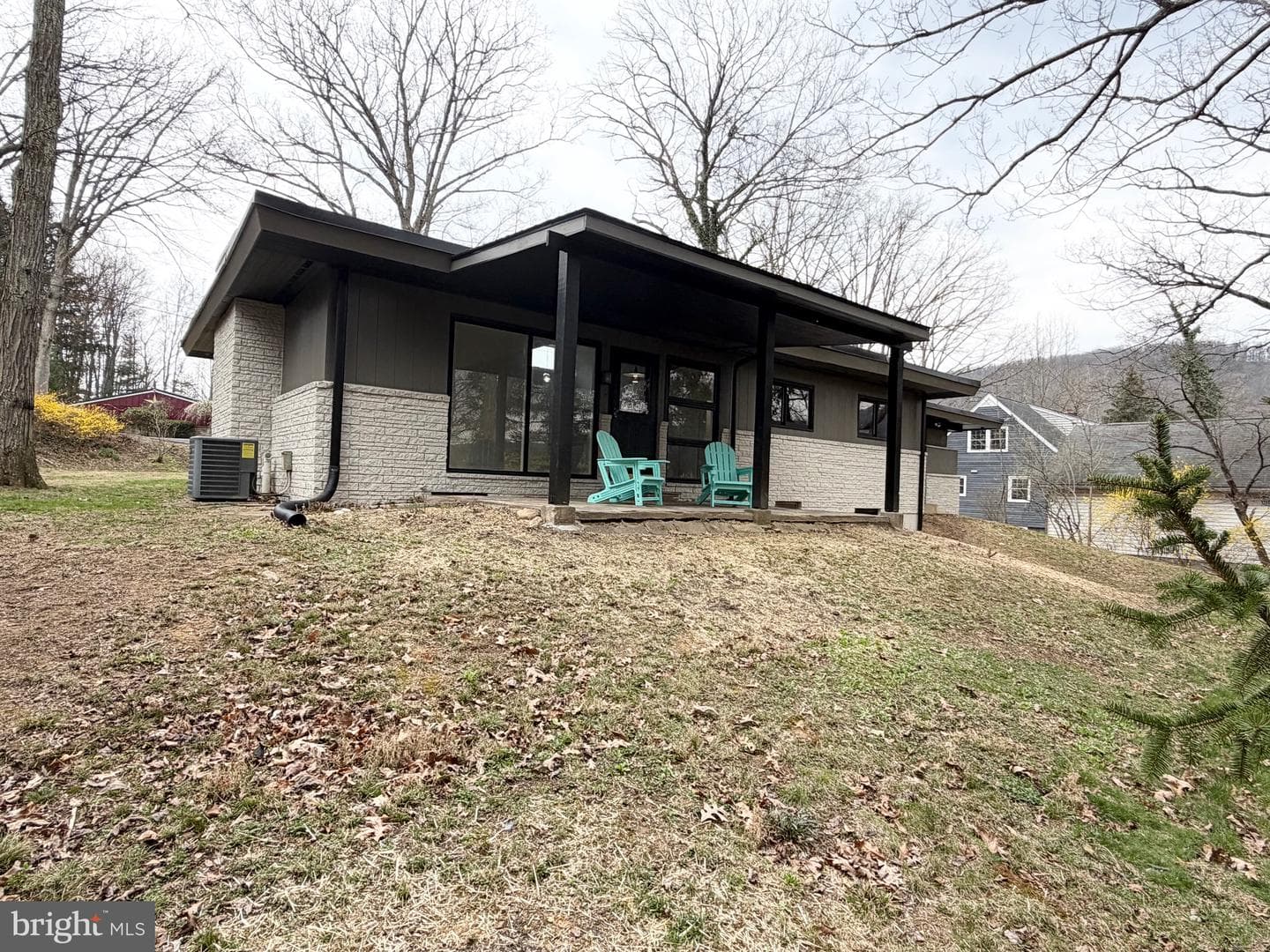 13 Warfield Place photo 31