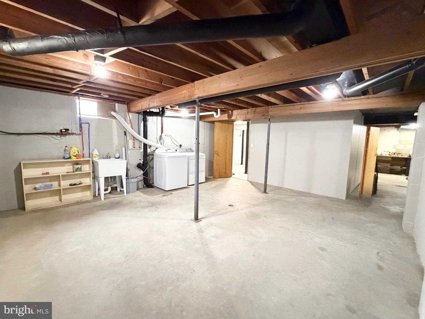 13 Warfield Place photo 35
