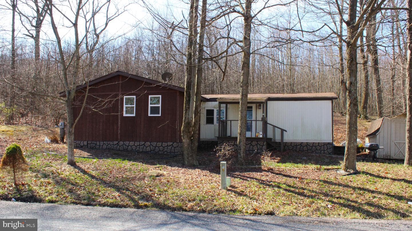 15904 Woodsview Dr photo 1