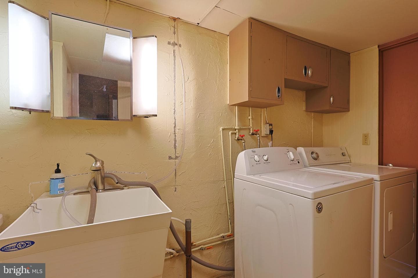 701 White Avenue photo 35