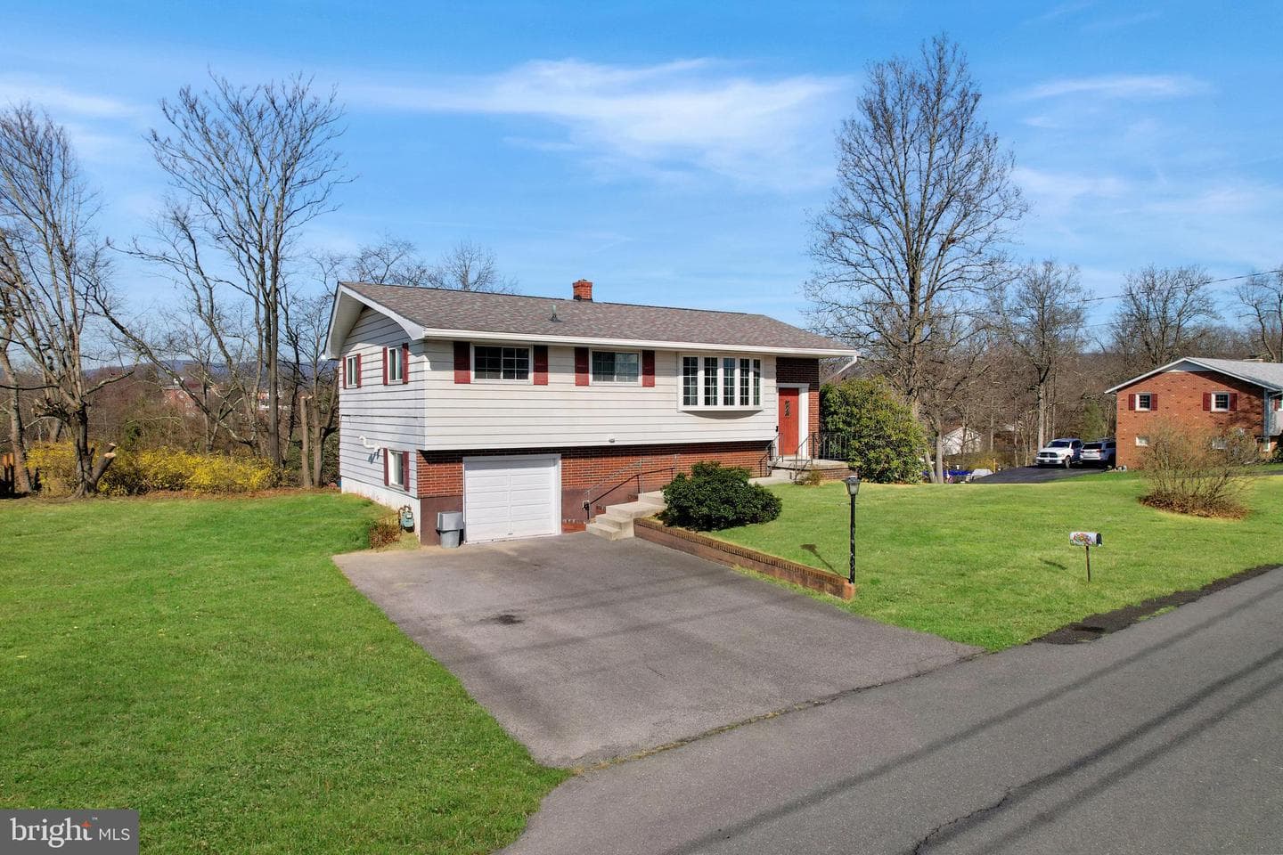 701 White Avenue photo 41