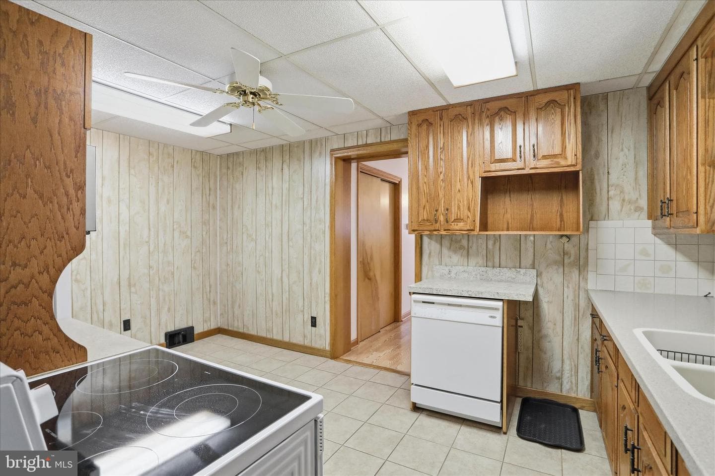 13 S Woodlawn Avenue photo 19