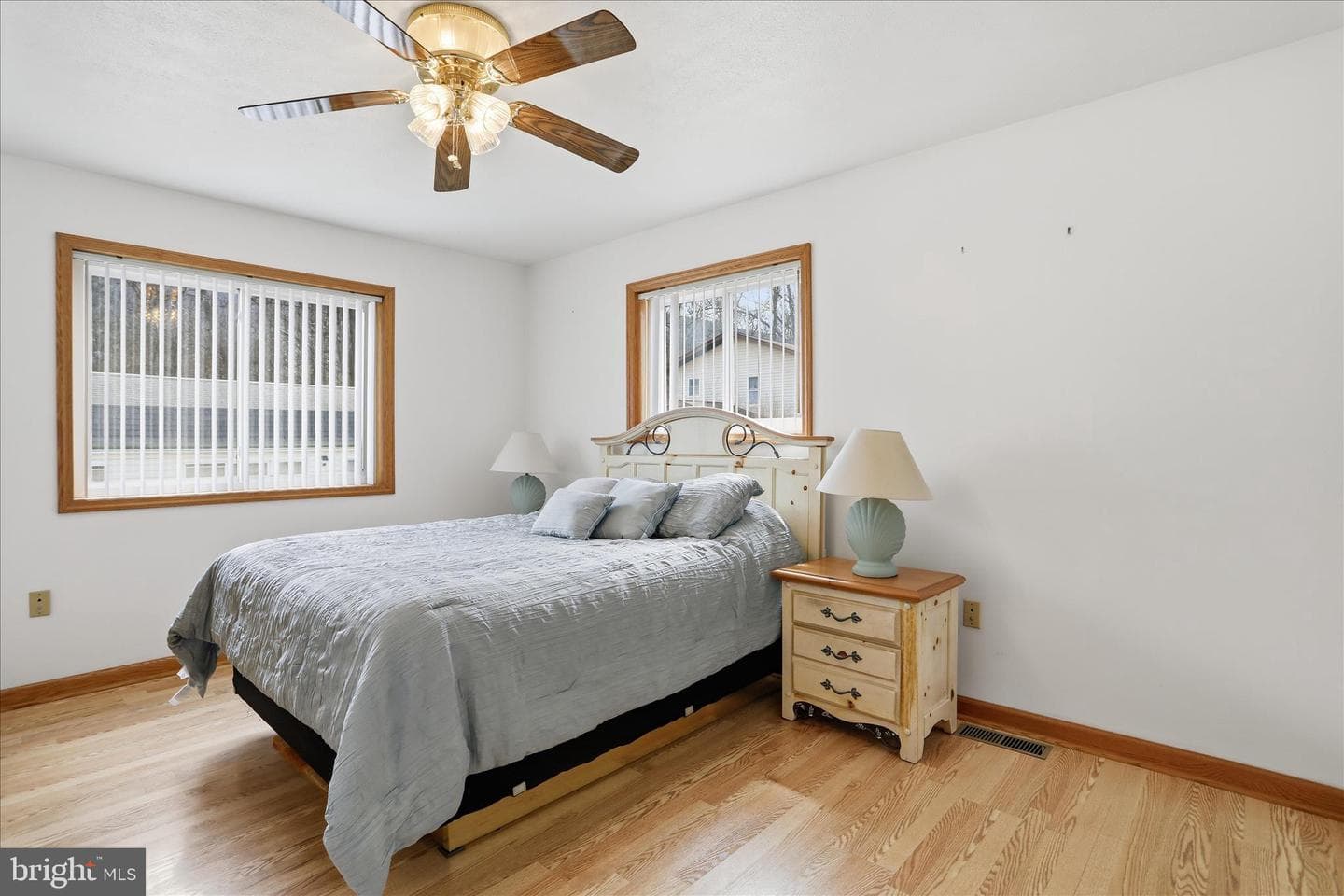 13 S Woodlawn Avenue photo 22