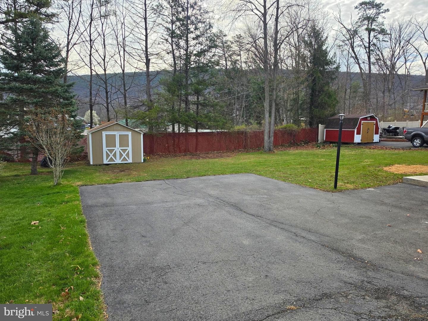 11 Linda Way photo 8