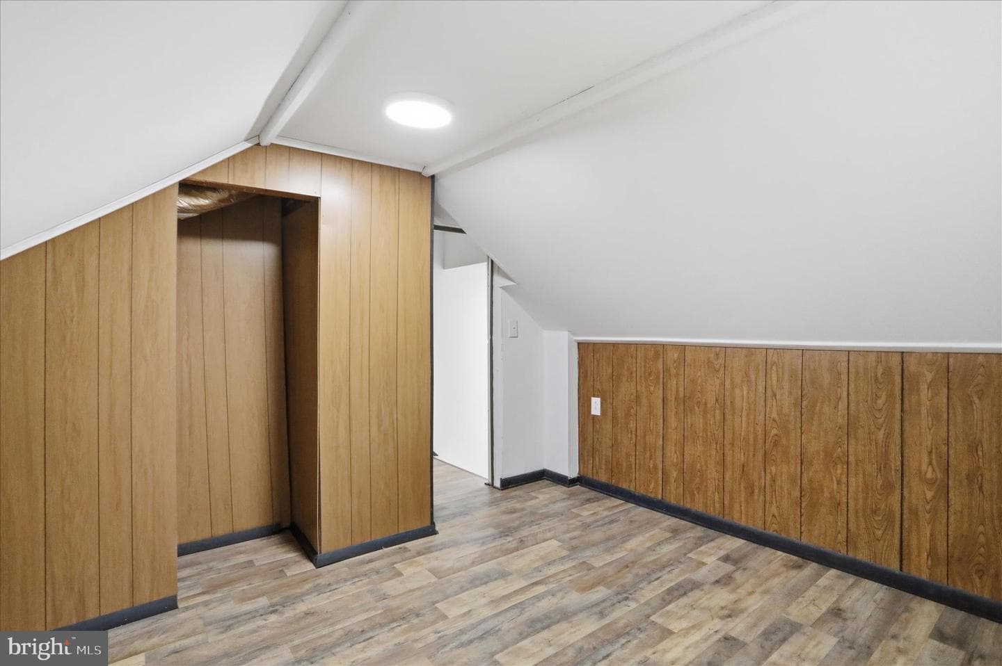 465 Warren Street photo 23