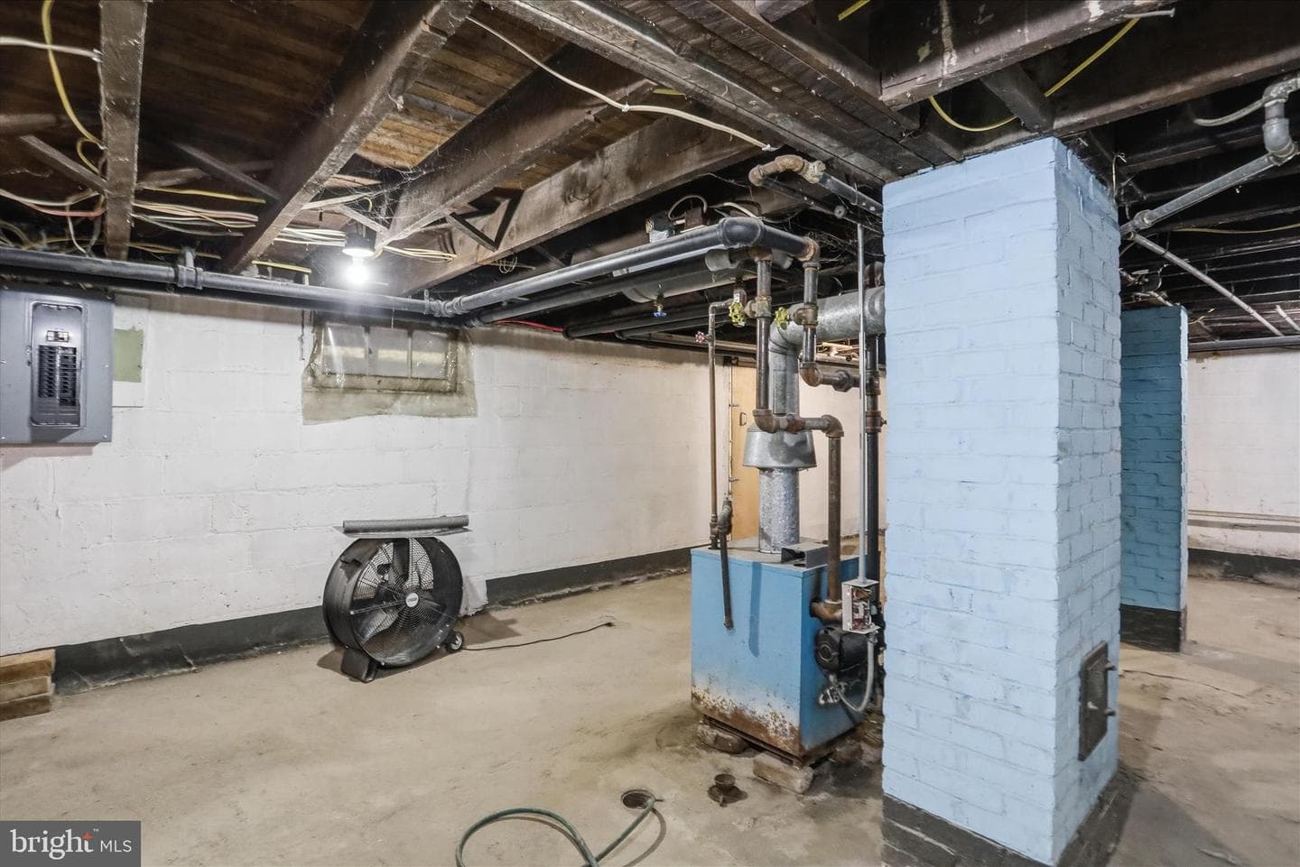 465 Warren Street photo 27