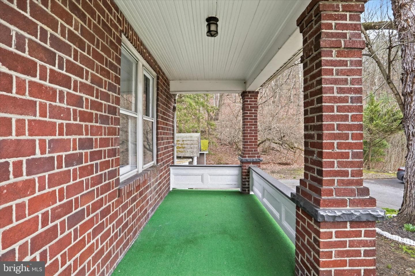 465 Warren Street photo 5