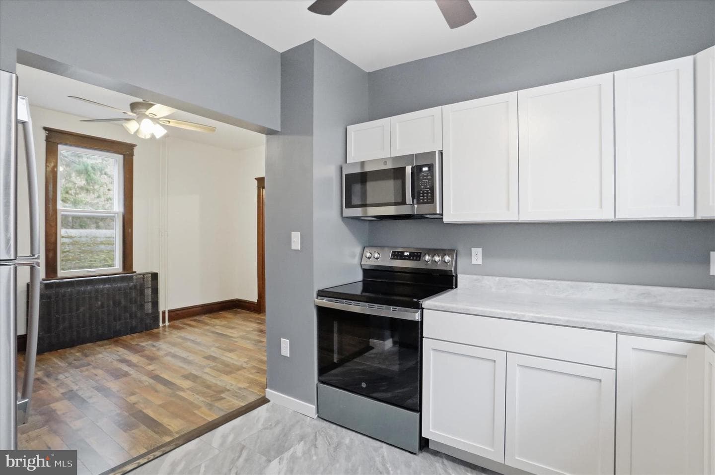 465 Warren Street photo 9