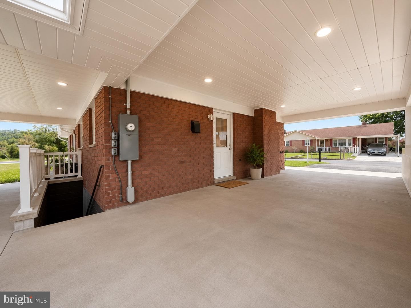 1430 Willow Court photo 29