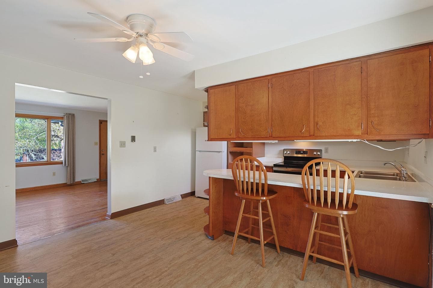 12043 Iris Avenue photo 11