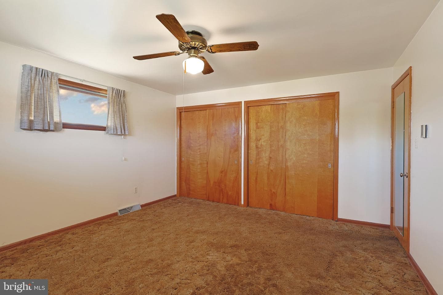 12043 Iris Avenue photo 18