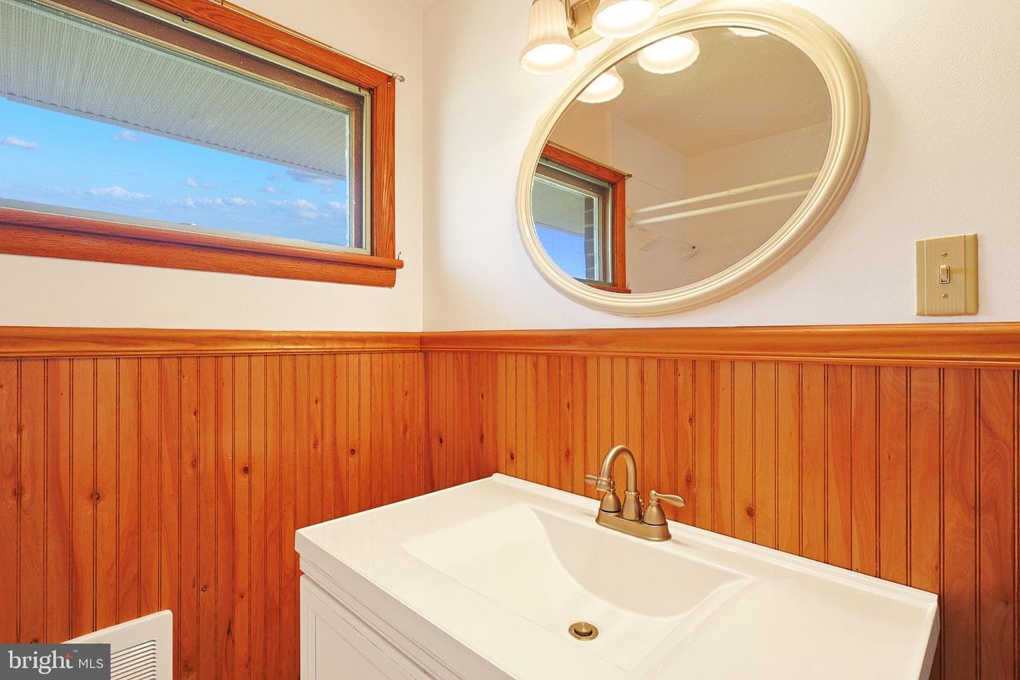 12043 Iris Avenue photo 20