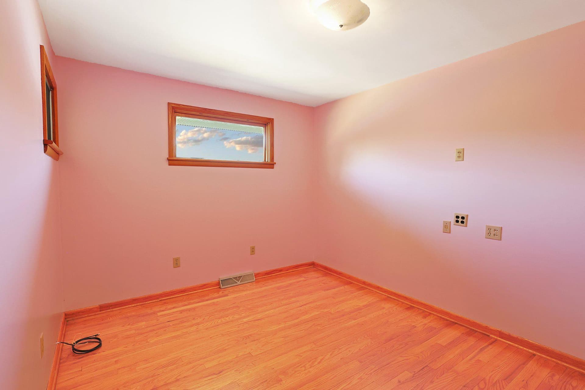 12043 Iris Avenue photo 25