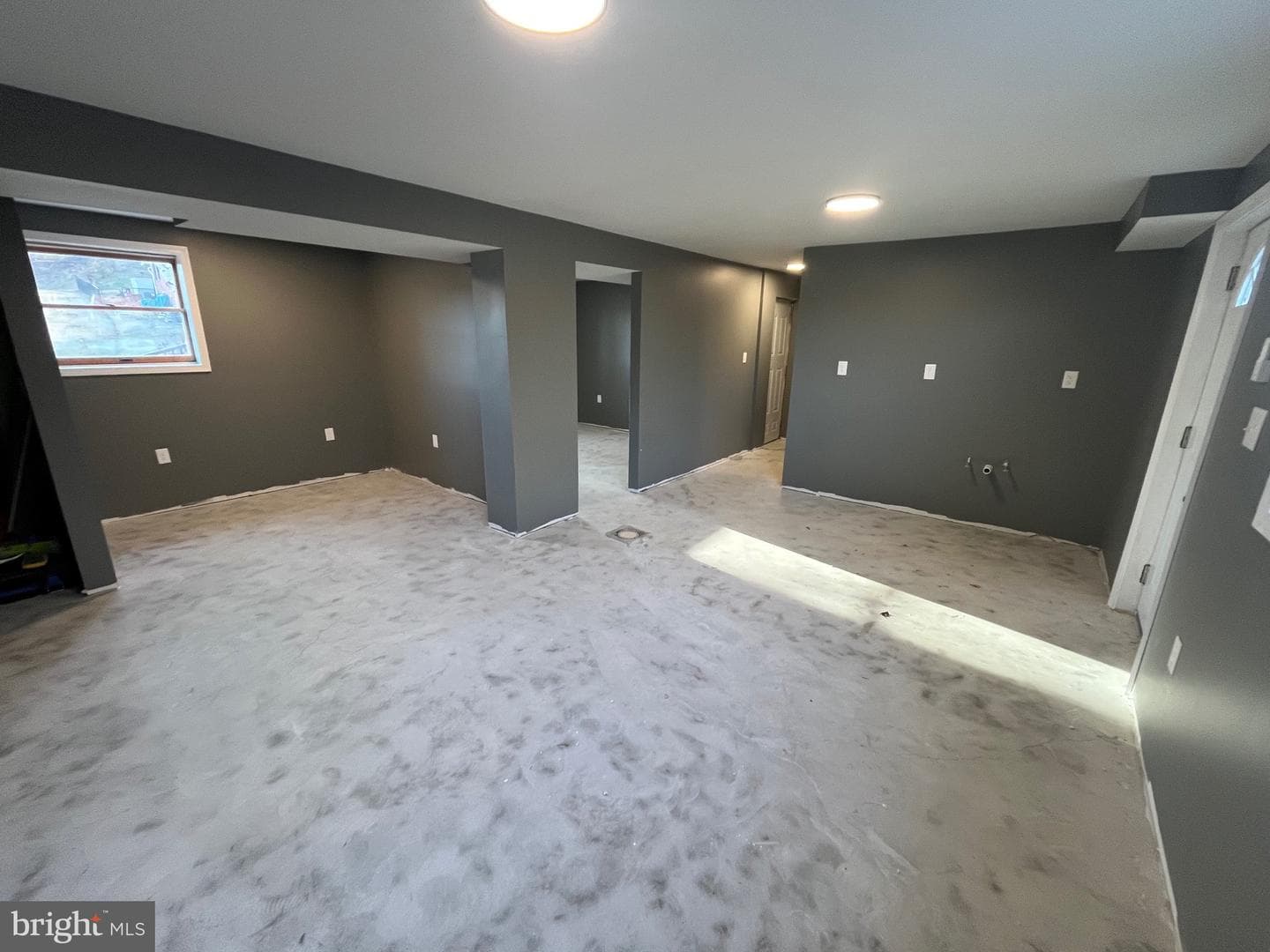 609 Wellington Lane photo 31