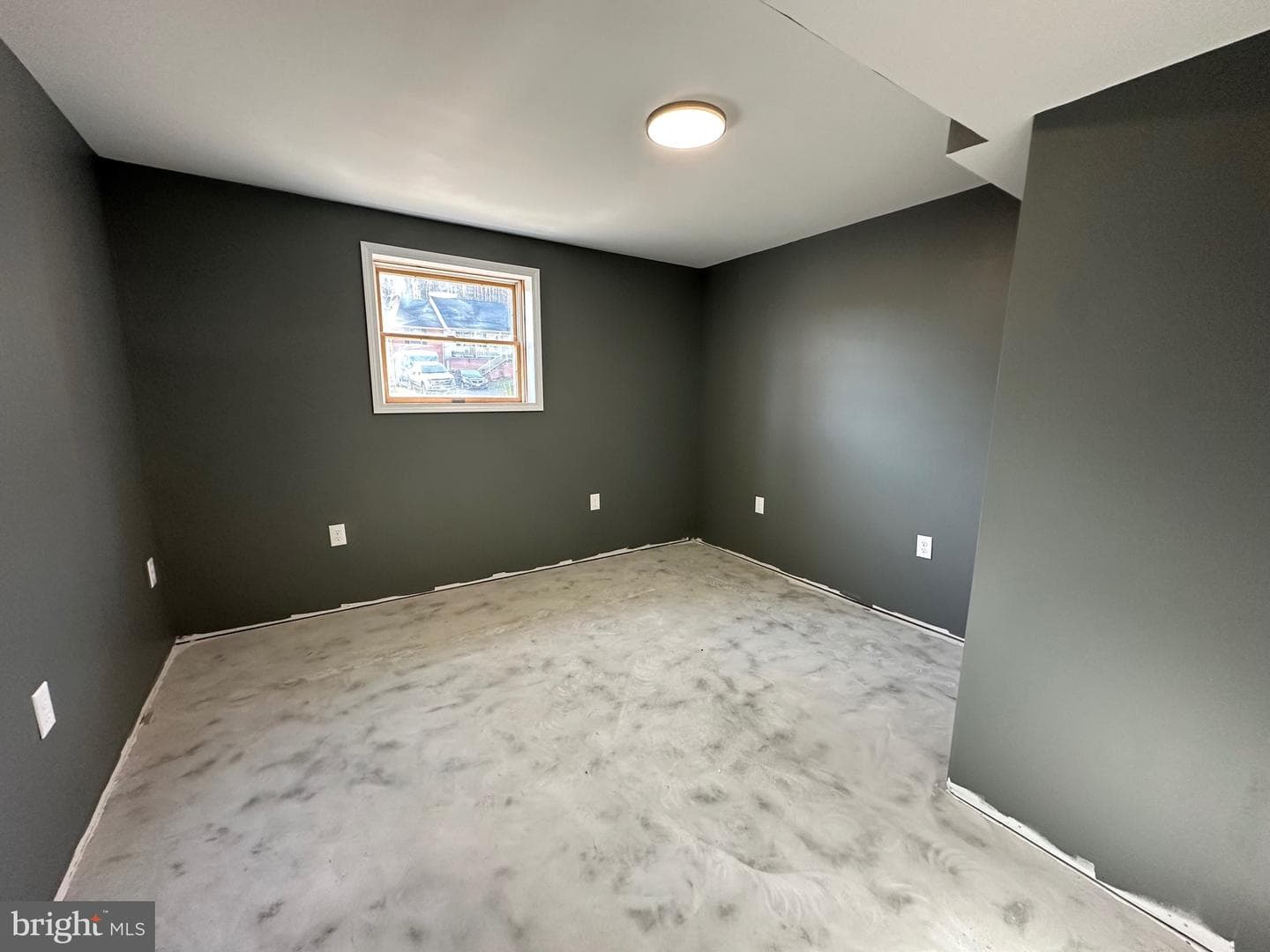 609 Wellington Lane photo 34