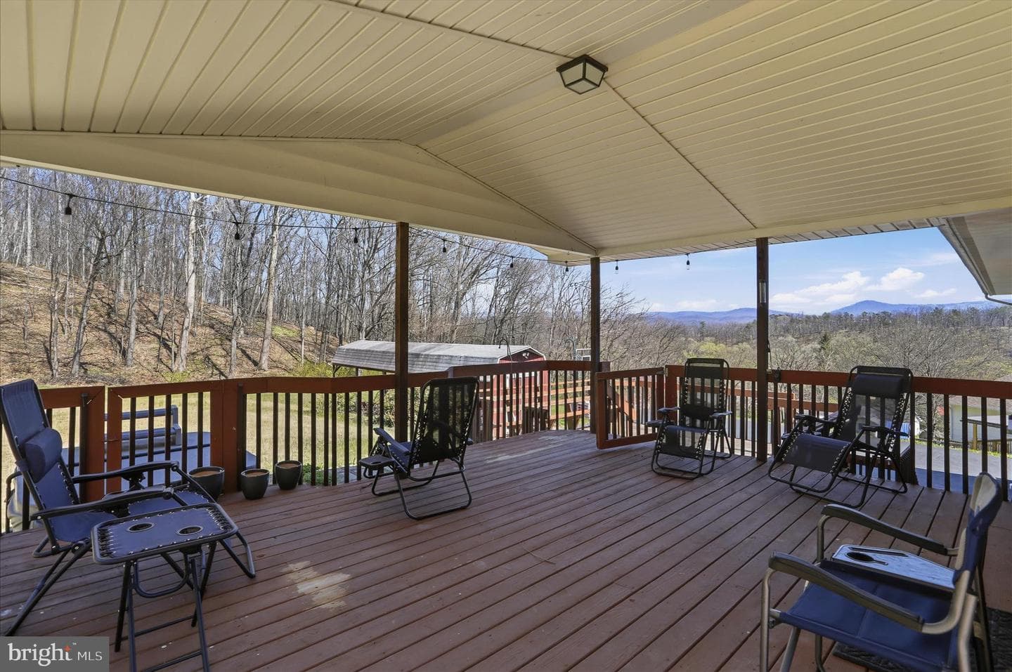 609 Wellington Lane photo 37