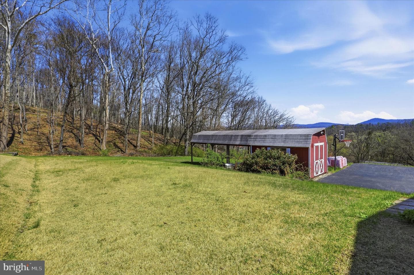 609 Wellington Lane photo 45
