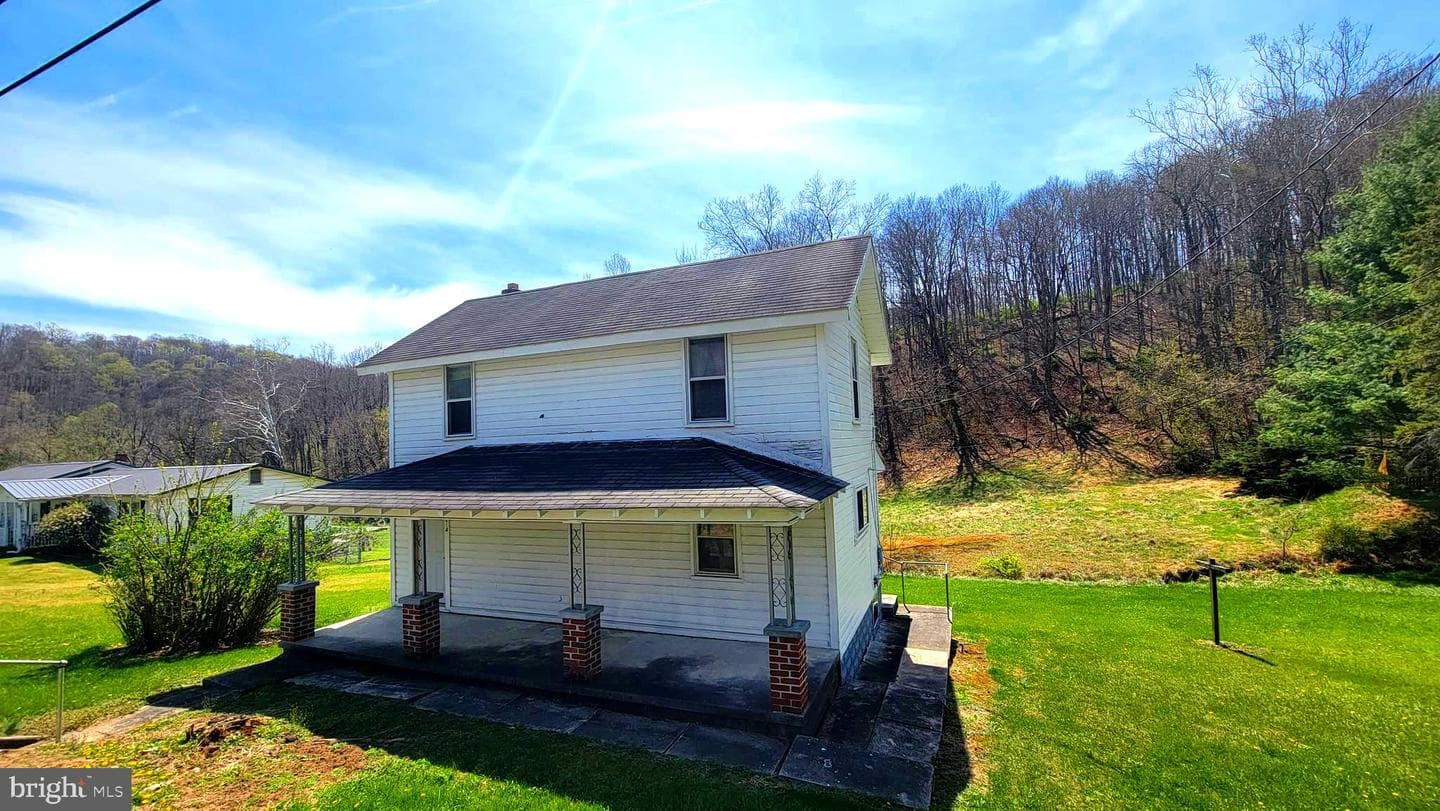 11214 Ore Street NE photo 2