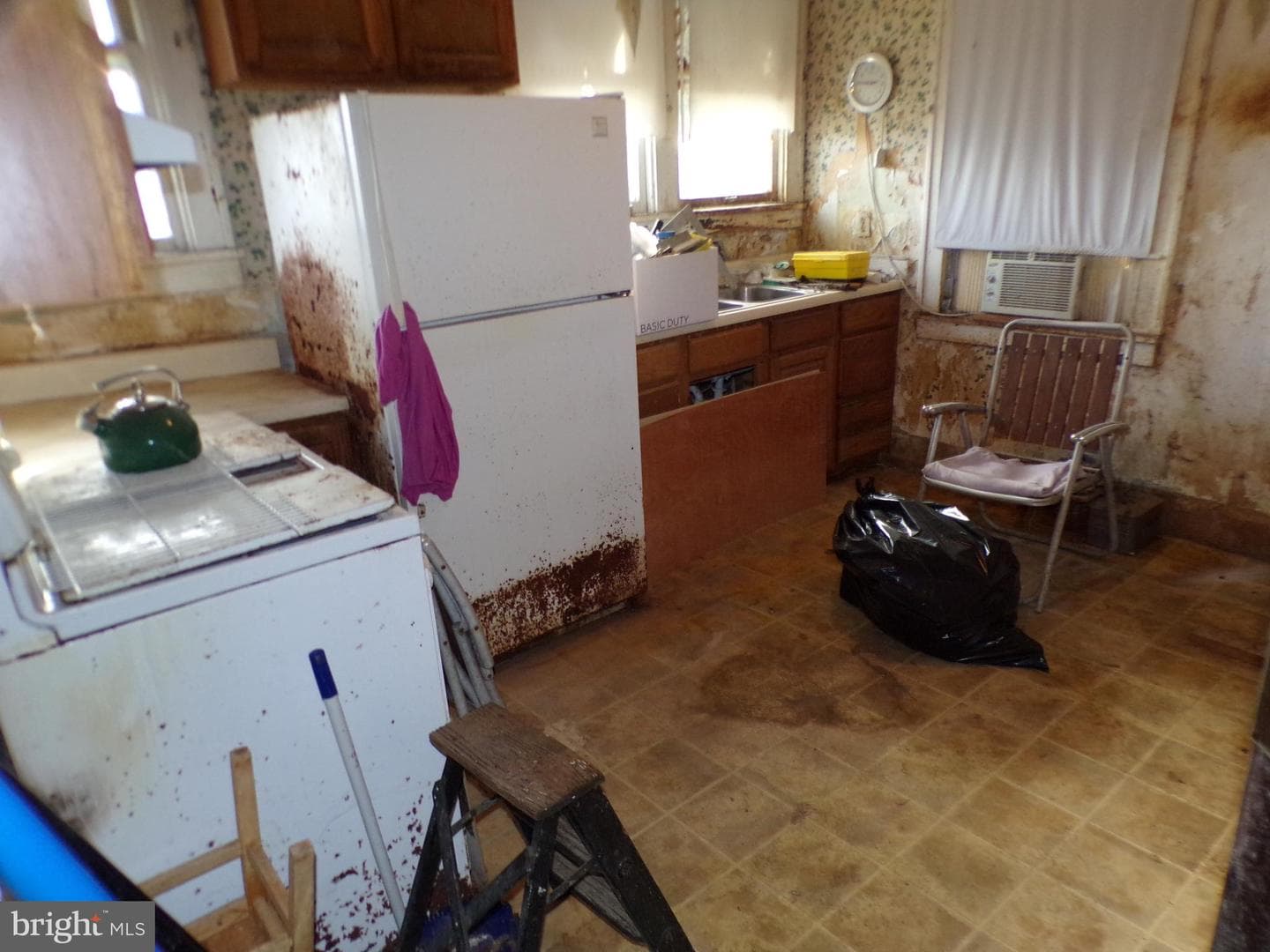 908 Harding Avenue photo 13