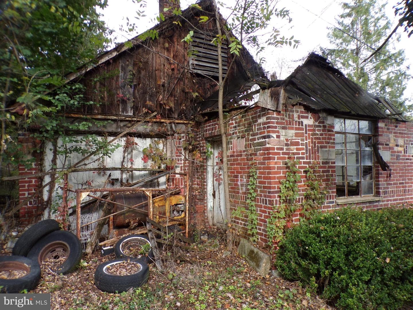 908 Harding Avenue photo 8