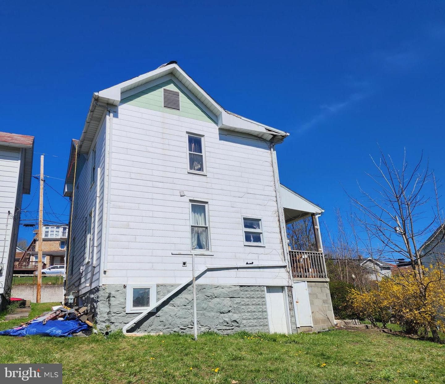 108 Center Street photo 4