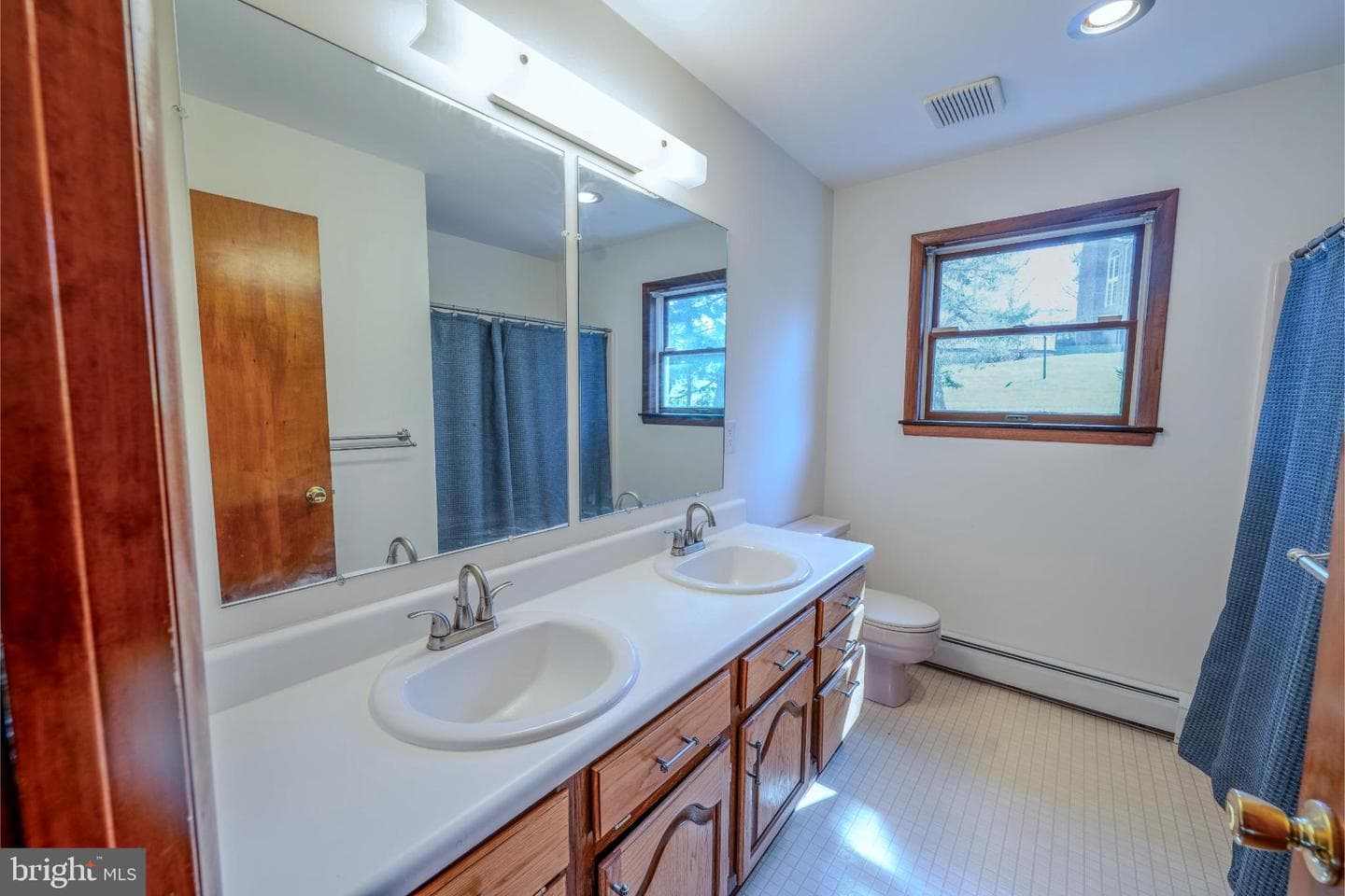 116 Victoria Lane photo 23