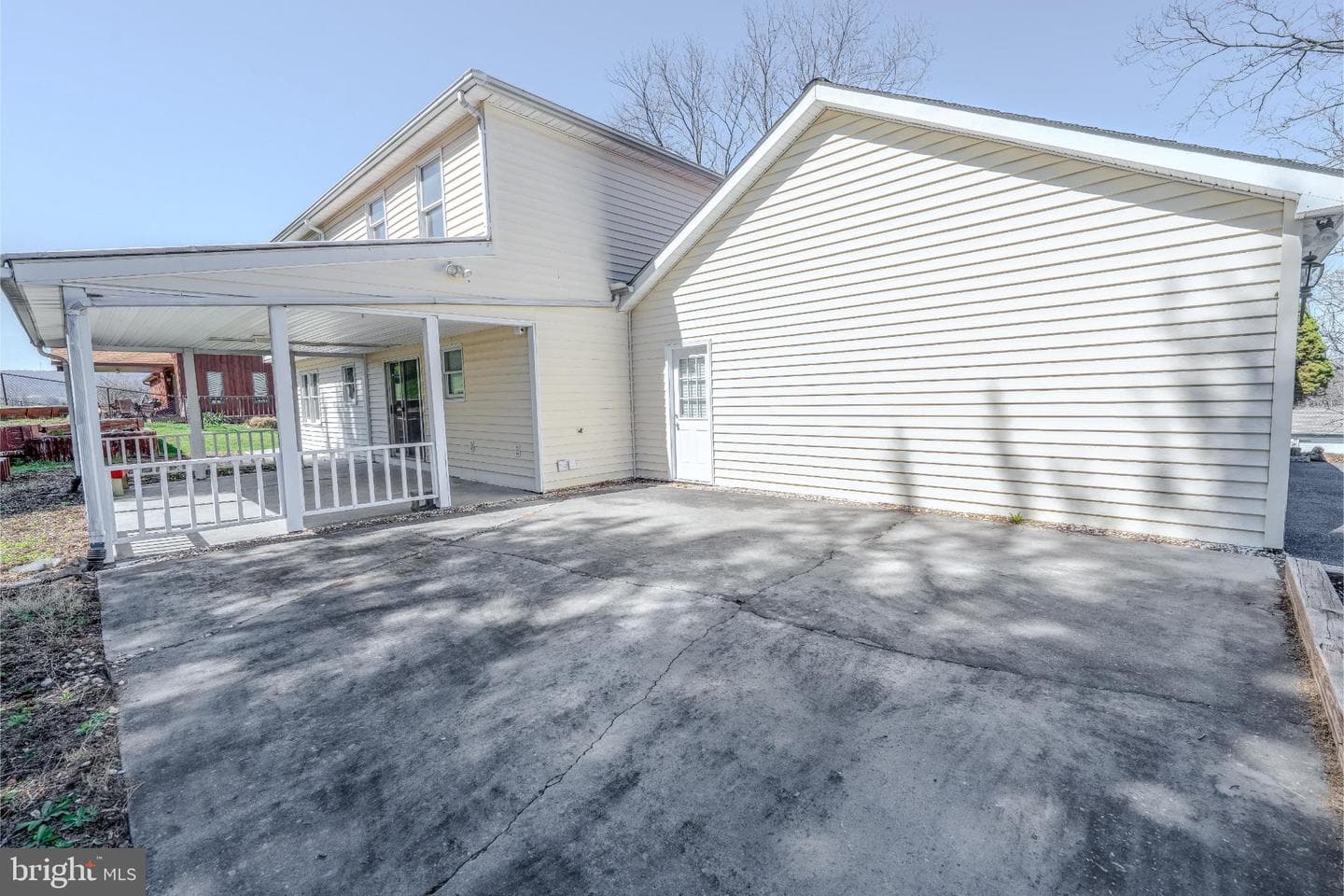 116 Victoria Lane photo 37