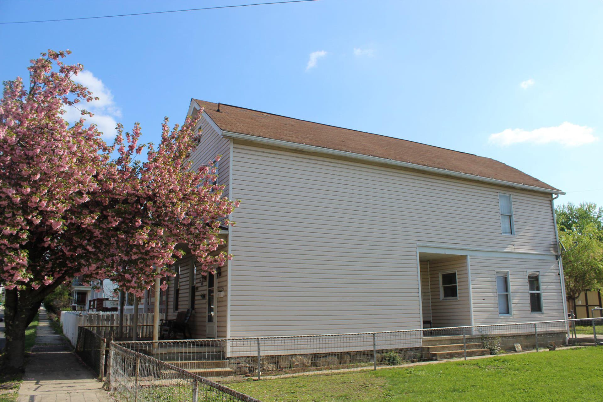 130 Oak Street photo 3