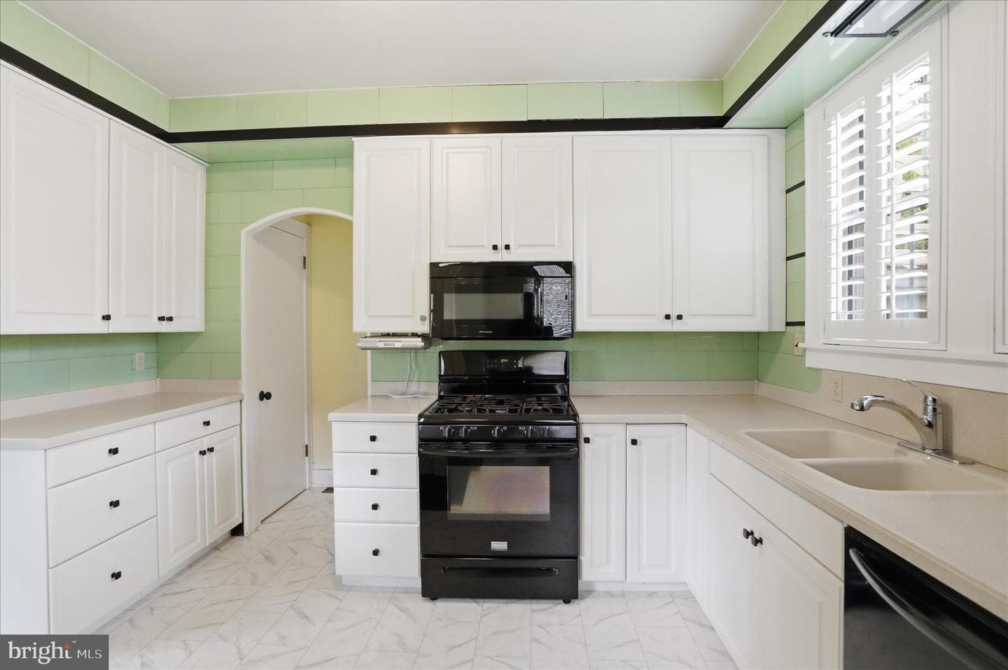 12035 Bedford Road NE photo 17