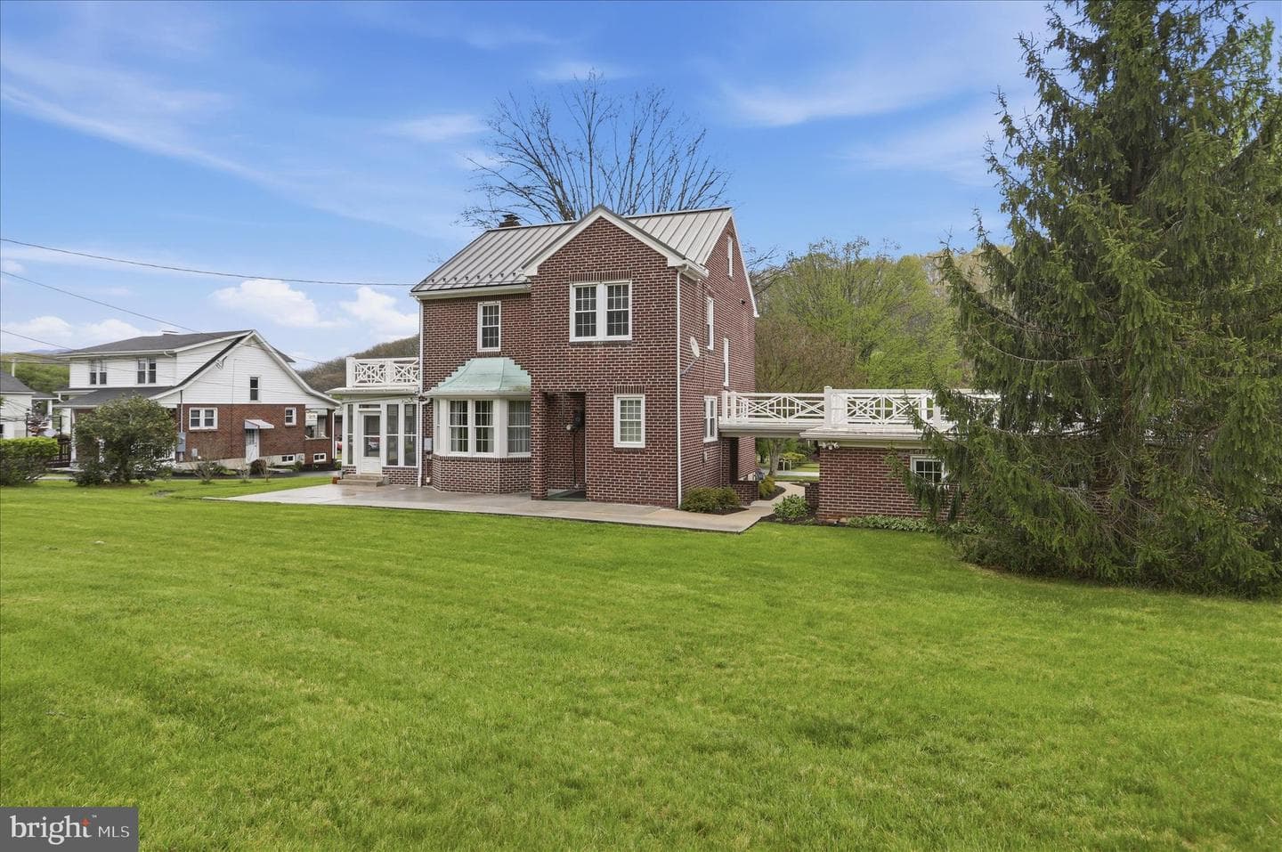 12035 Bedford Road NE photo 37