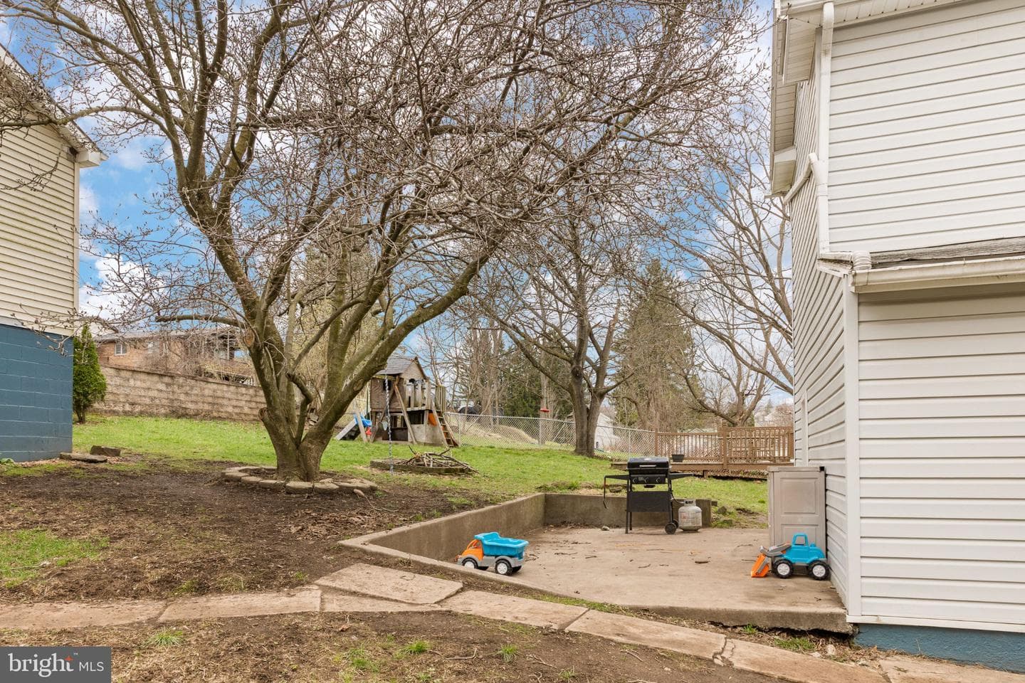 51 Mill Street photo 23