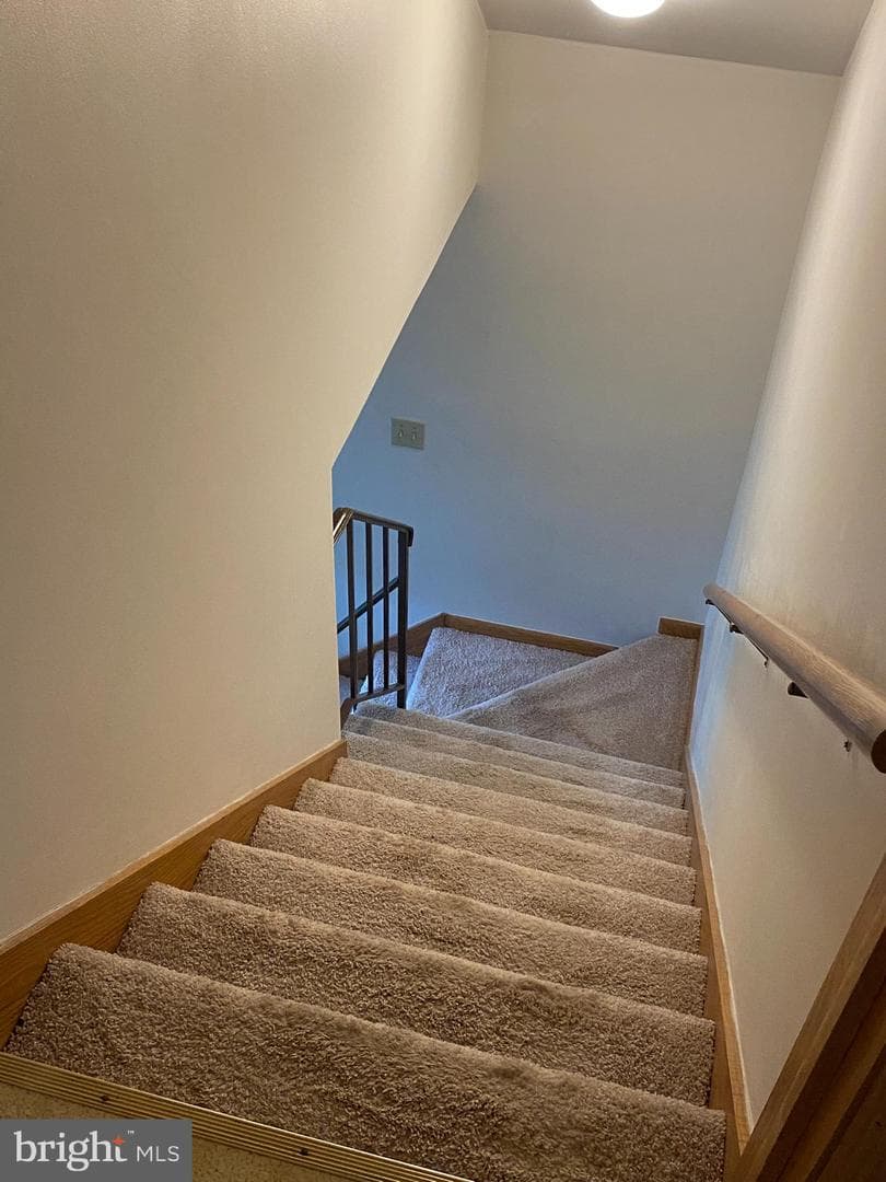 54 Hawthorne Drive photo 28