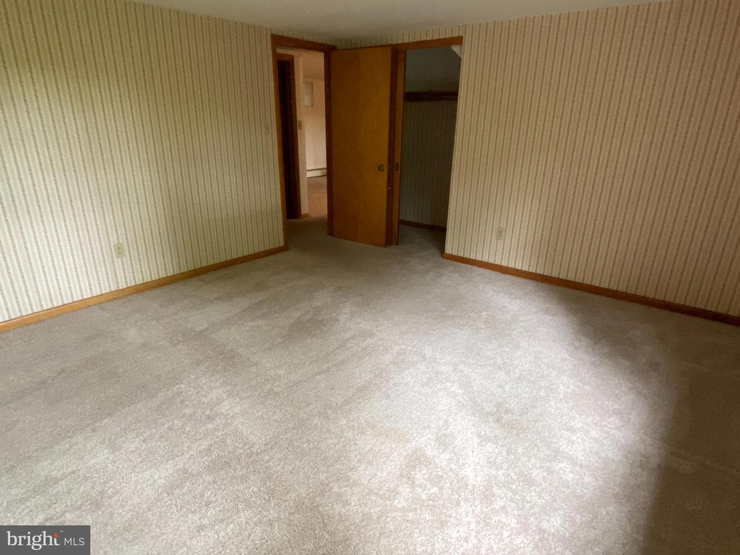 54 Hawthorne Drive photo 36