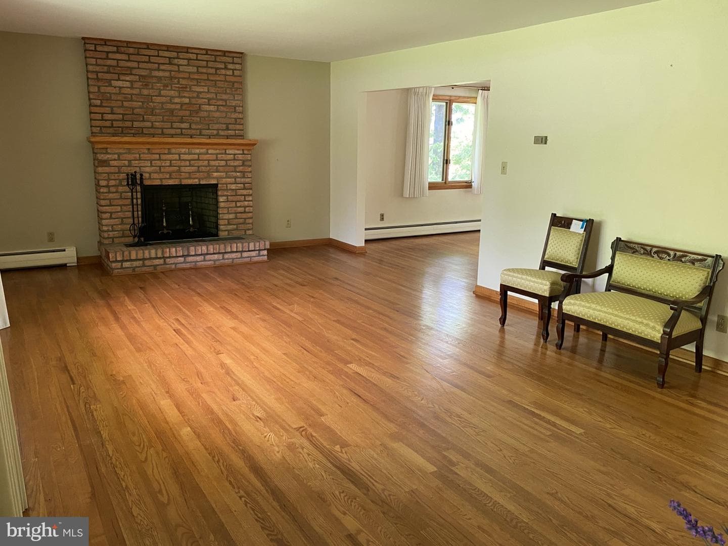 54 Hawthorne Drive photo 4