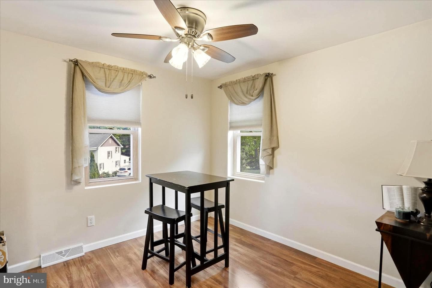 12717 N Cresap Street photo 9