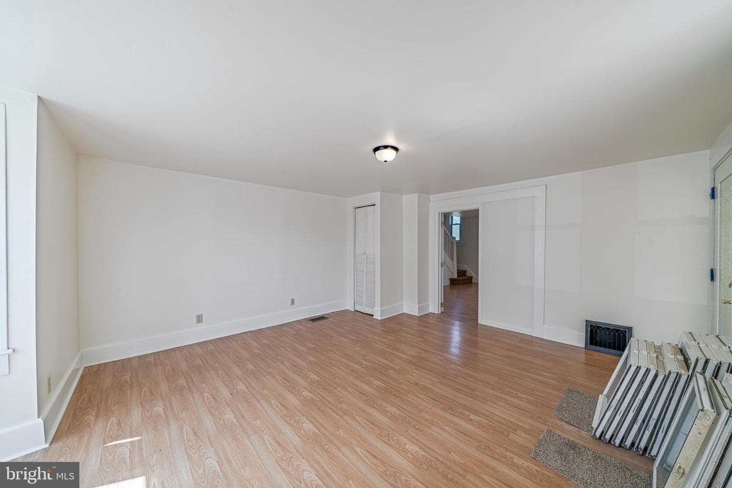 14015 Bedford Road NE photo 22