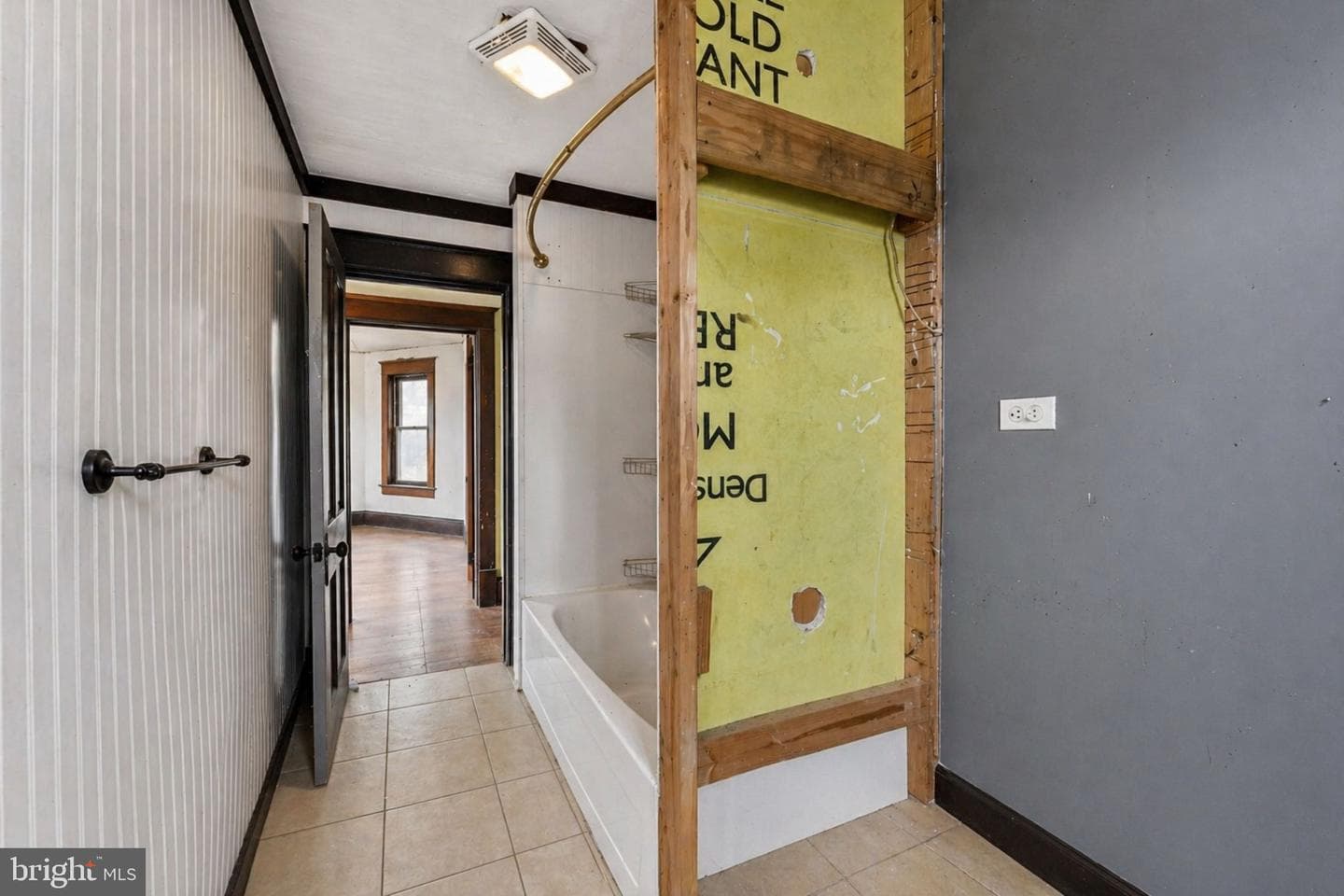 306 Hammond Street photo 17